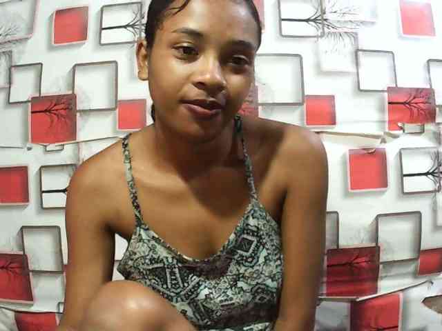 TriciaBella webcam