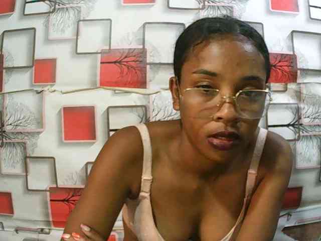 TriciaBella webcam