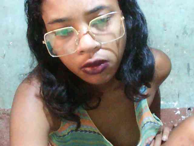 TriciaBella webcam