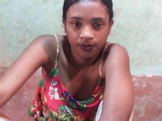 TriciaBella webcam