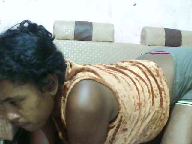 TriciaBella webcam