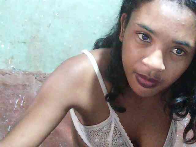 TriciaBella webcam