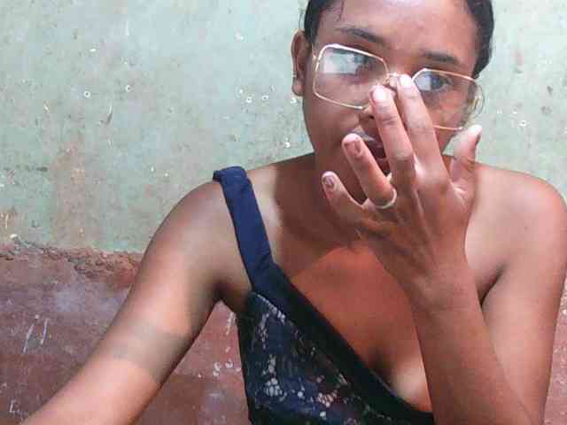 TriciaBella webcam