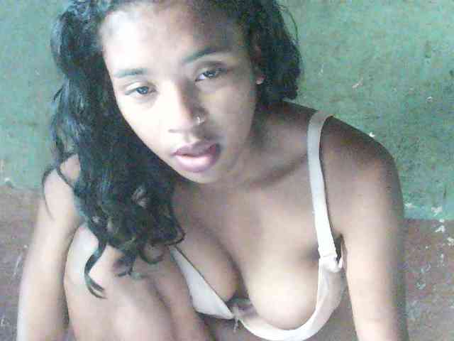 TriciaBella webcam