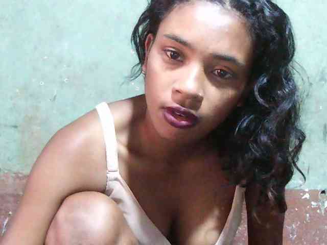 TriciaBella webcam