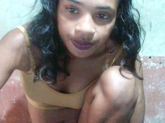 TriciaBella webcam