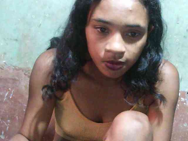 TriciaBella webcam