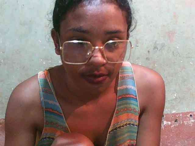 TriciaBella webcam