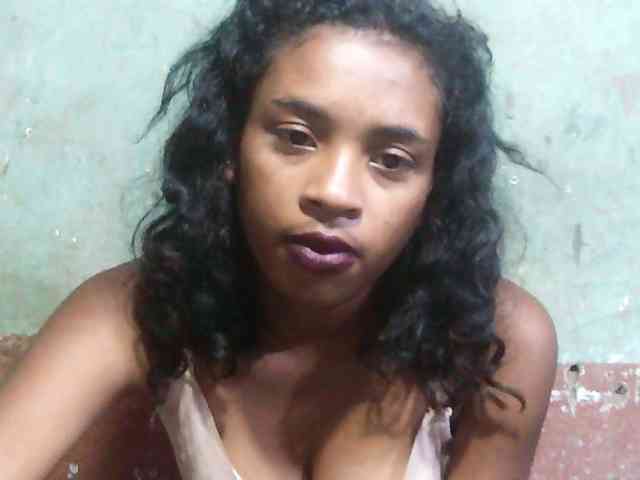 TriciaBella webcam