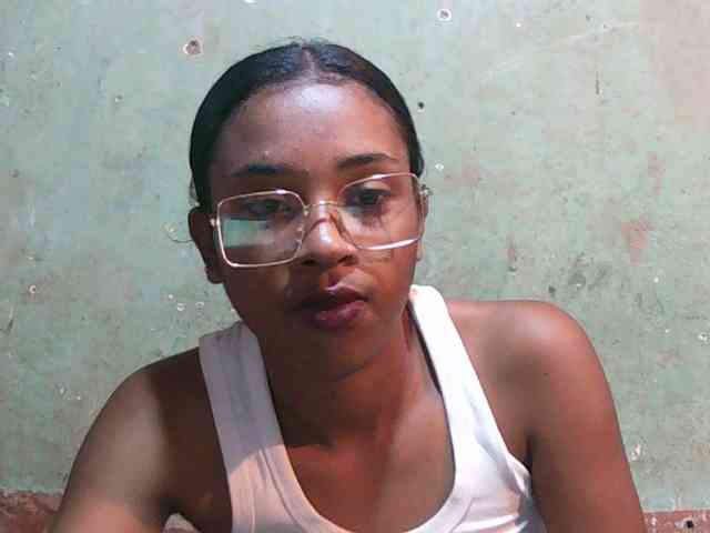TriciaBella webcam