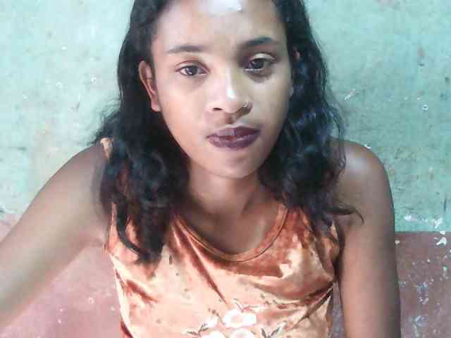 TriciaBella webcam