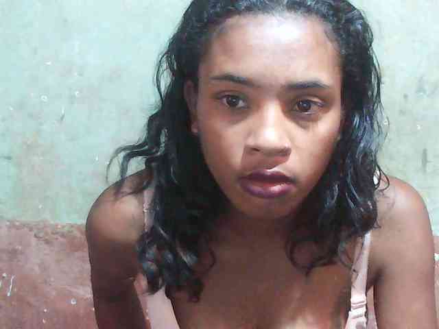 TriciaBella webcam