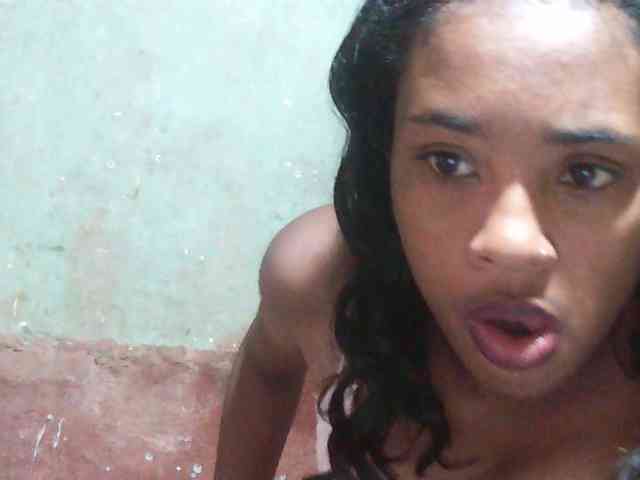 TriciaBella webcam