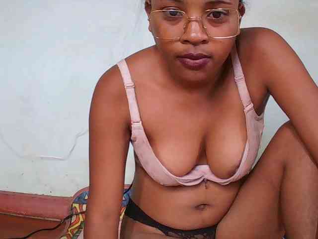 TriciaBella Live Webcam on BongaCams