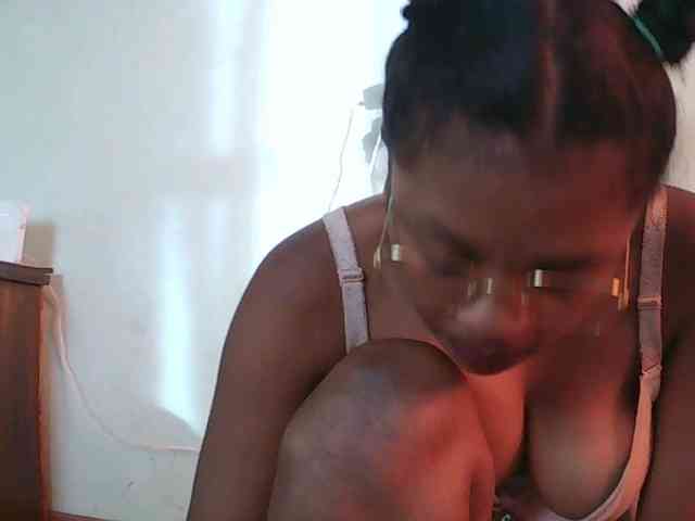 TriciaBella Live Webcam on BongaCams