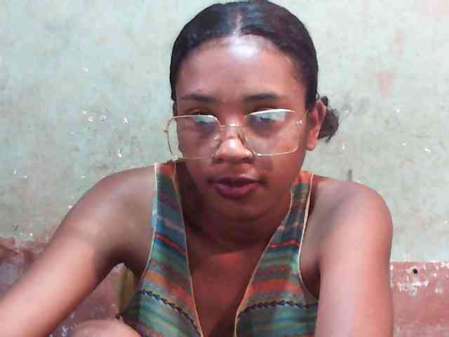 TriciaBella webcam