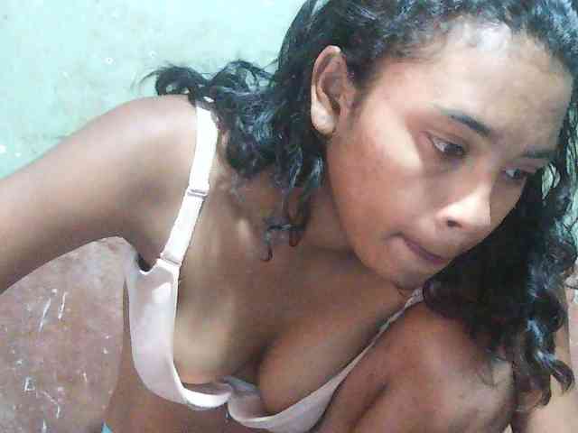 TriciaBella webcam