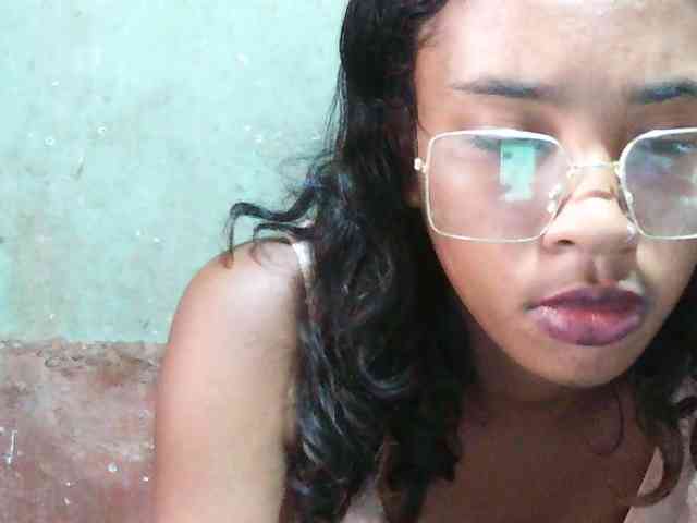TriciaBella webcam