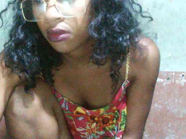 TriciaBella webcam