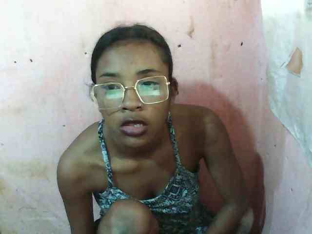 TriciaBella webcam