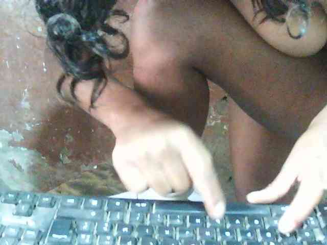 TriciaBella webcam