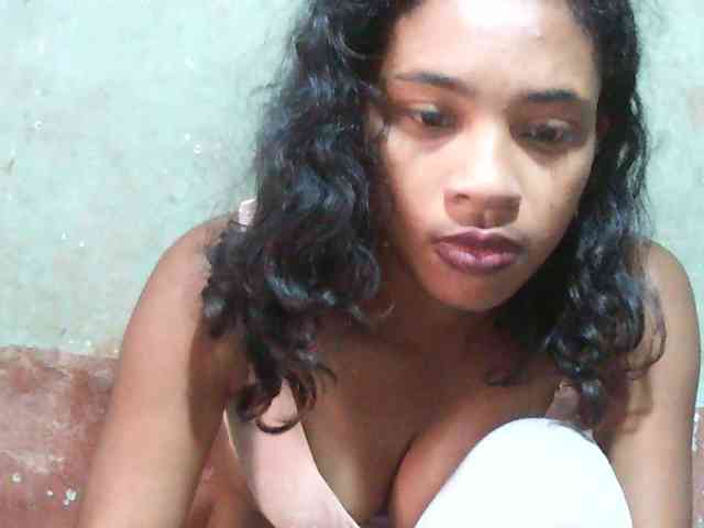 TriciaBella webcam