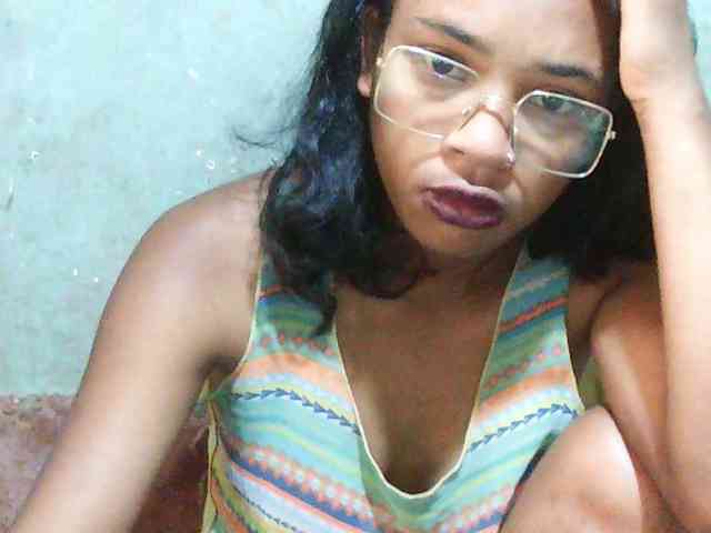 TriciaBella webcam