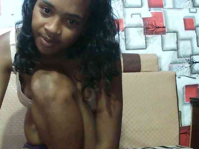 TriciaBella webcam