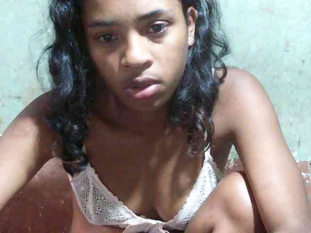 TriciaBella webcam
