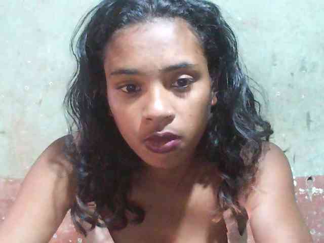 TriciaBella webcam