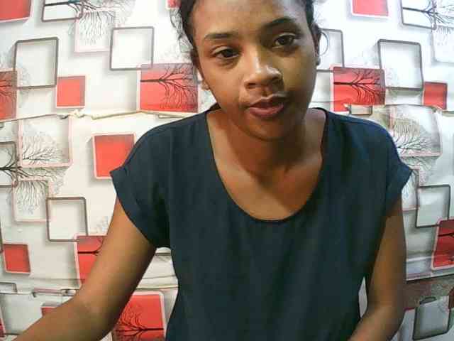 TriciaBella webcam