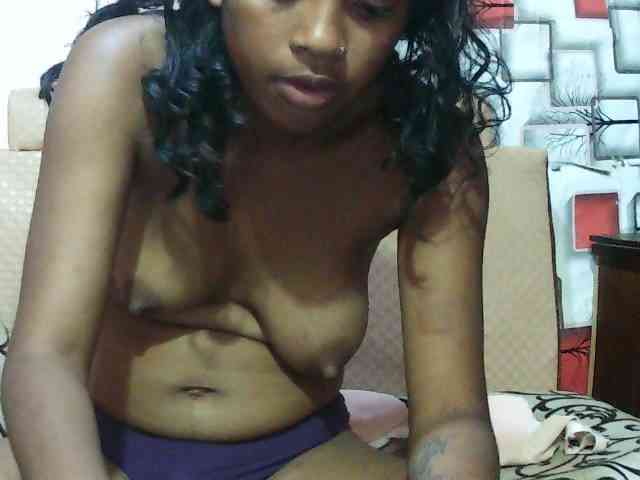 TriciaBella webcam