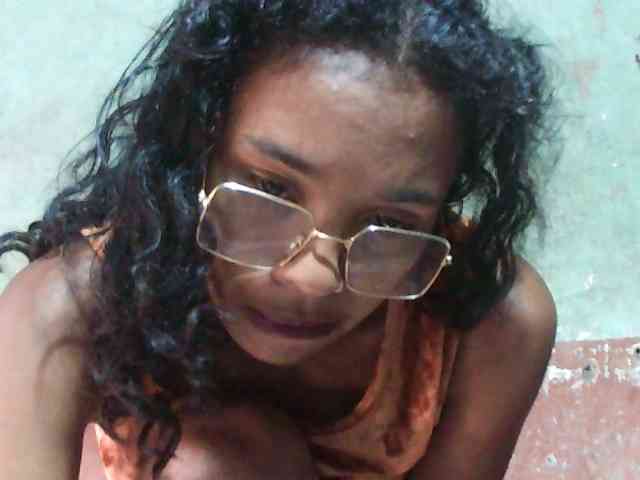TriciaBella webcam