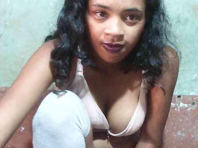 TriciaBella webcam