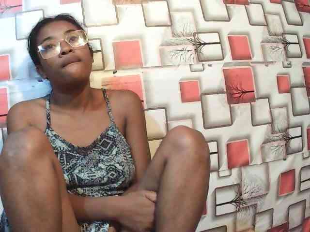 TriciaBella webcam