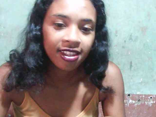 TriciaBella webcam