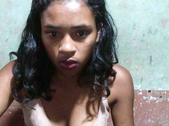 TriciaBella webcam