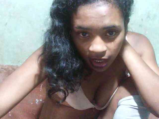 TriciaBella webcam