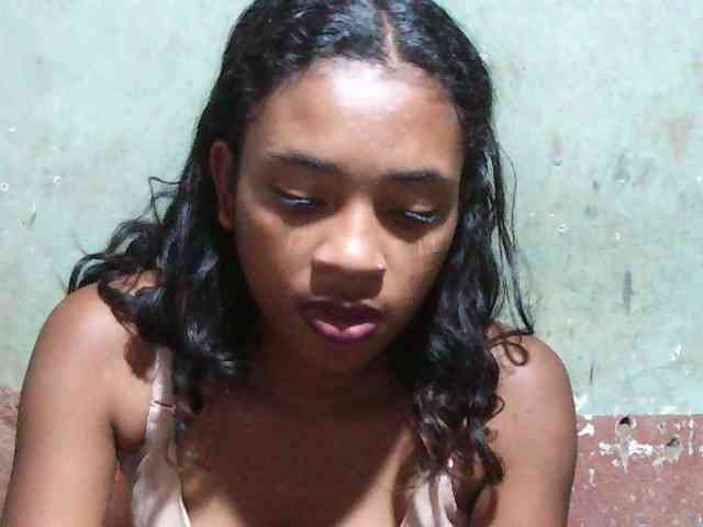 TriciaBella webcam