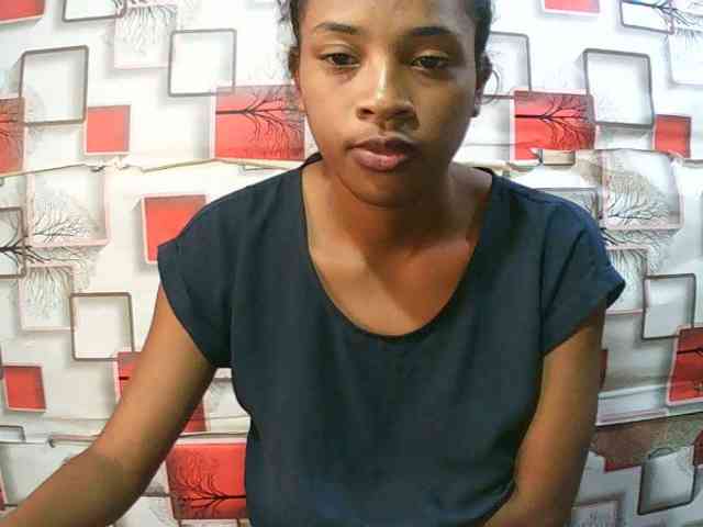 TriciaBella webcam