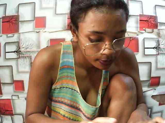 TriciaBella webcam
