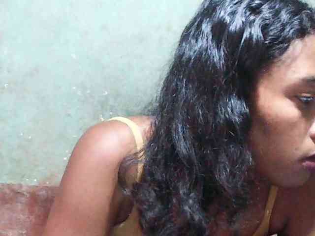 TriciaBella webcam