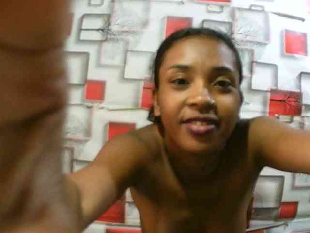 TriciaBella webcam