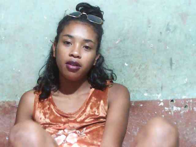 TriciaBella webcam
