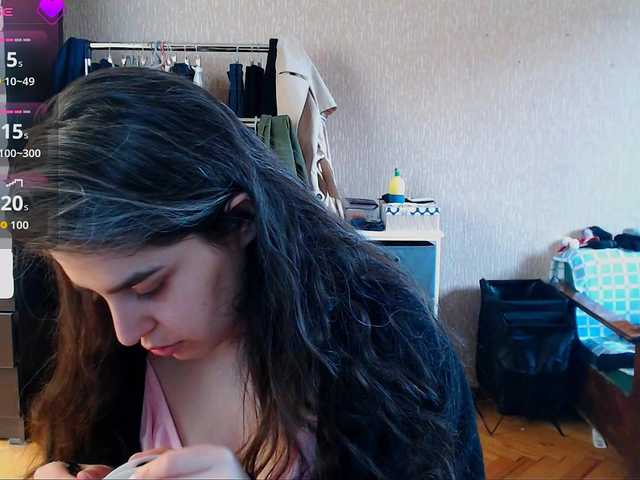 Roselina's BongaCams show and profile