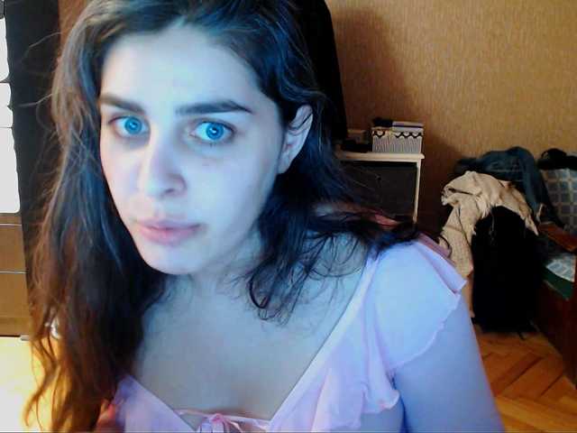 Roselina's BongaCams show and profile