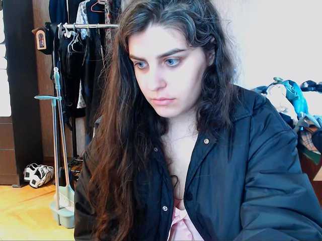 Roselina's BongaCams show and profile