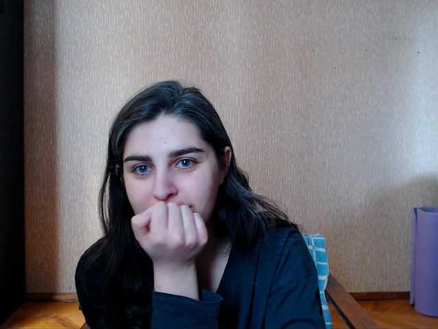 Roselina's BongaCams show and profile