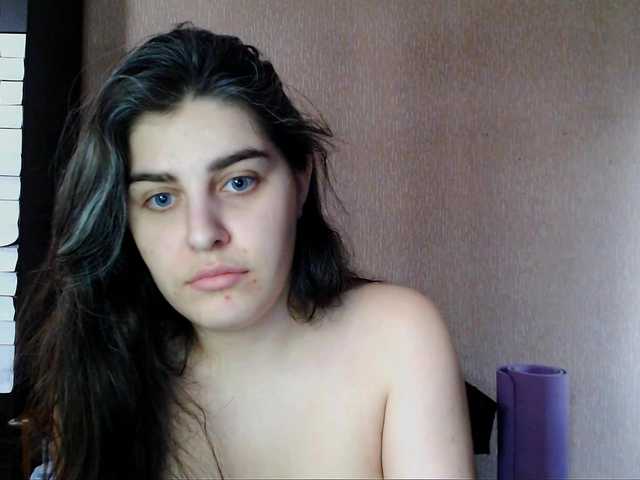 Roselina's BongaCams show and profile