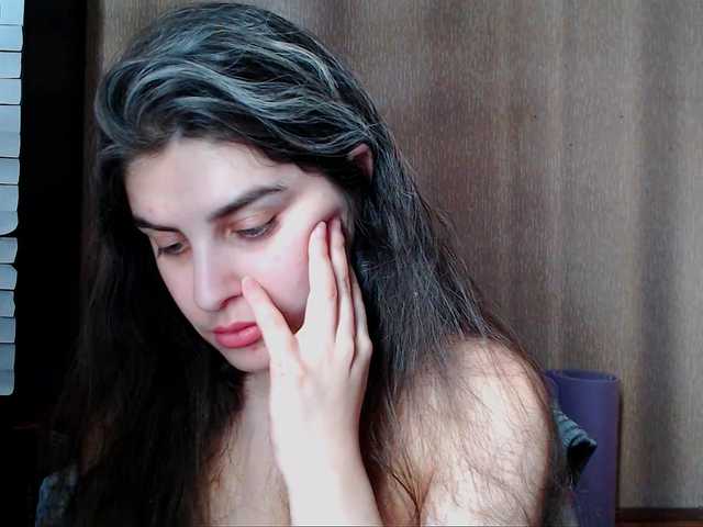 Roselina's BongaCams show and profile